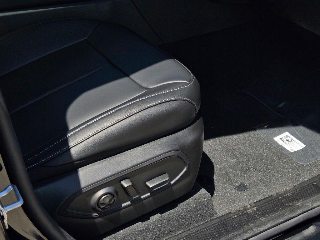 new 2025 Jeep Grand Cherokee car, priced at $44,861