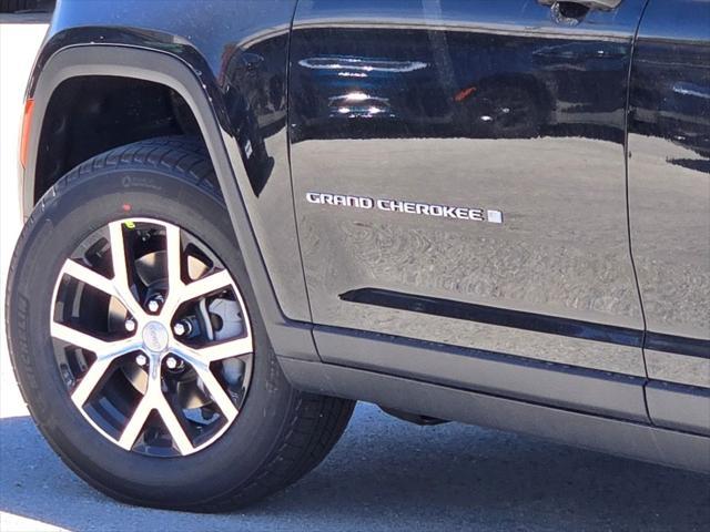 new 2025 Jeep Grand Cherokee car, priced at $45,421