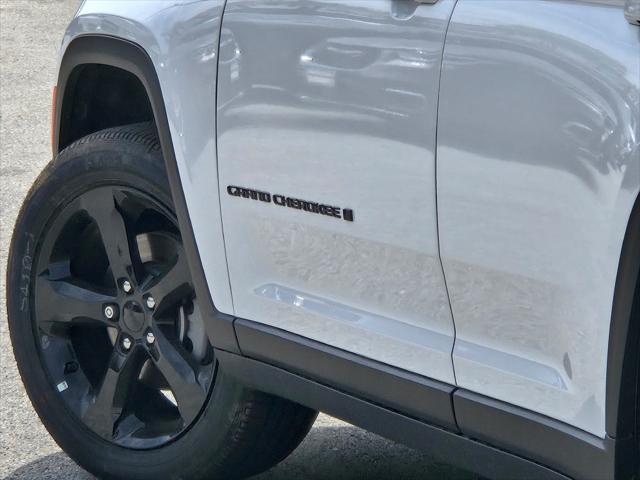 new 2025 Jeep Grand Cherokee car, priced at $40,555