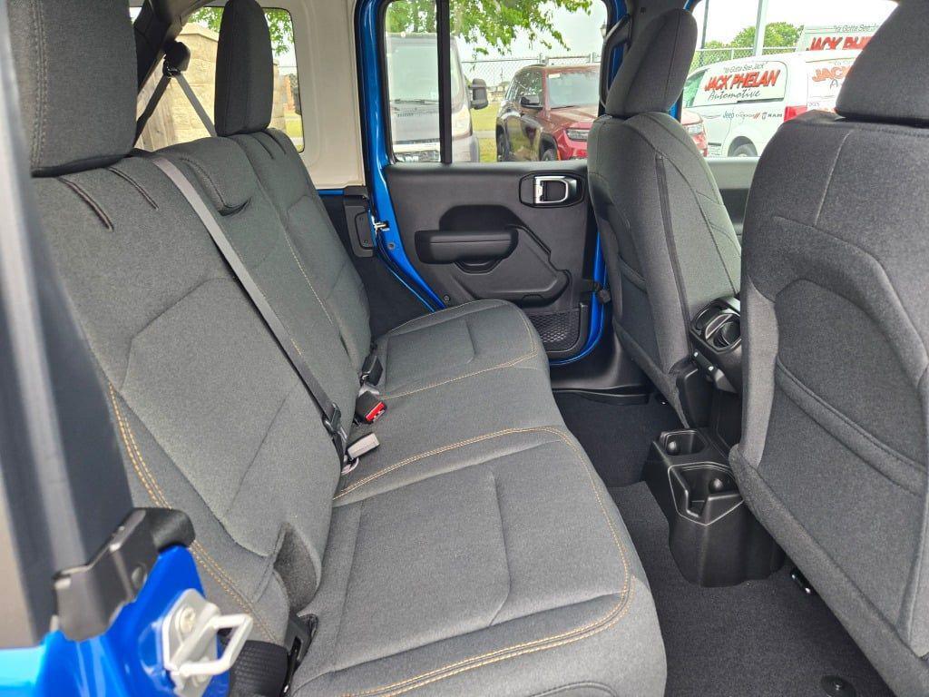 new 2025 Jeep Wrangler car, priced at $45,487