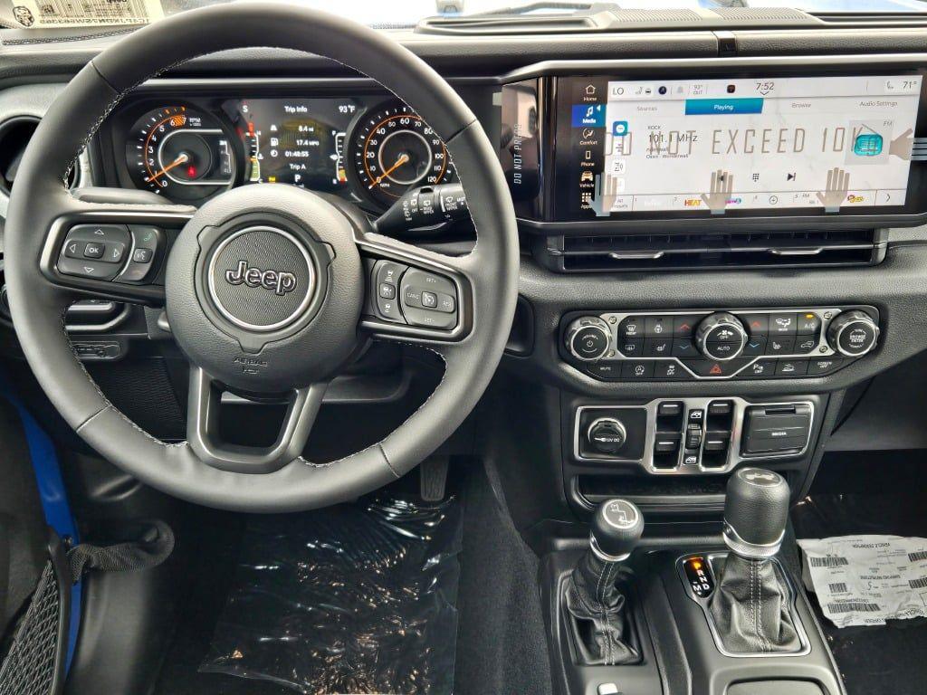 new 2025 Jeep Wrangler car, priced at $45,487