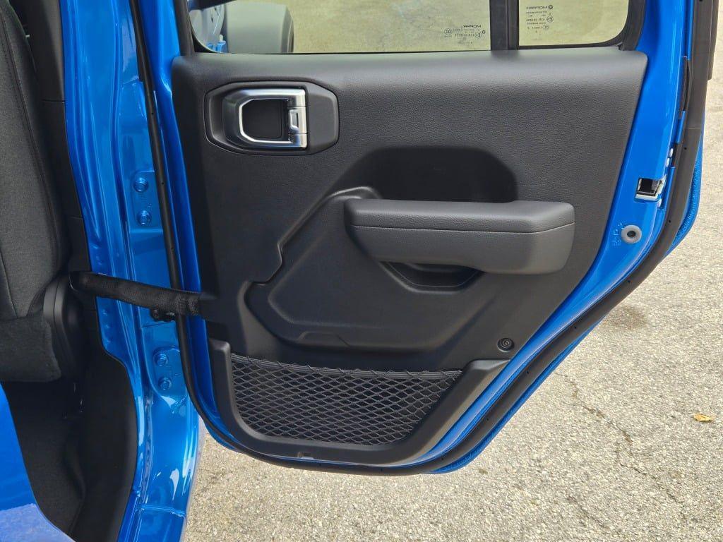 new 2025 Jeep Wrangler car, priced at $45,487