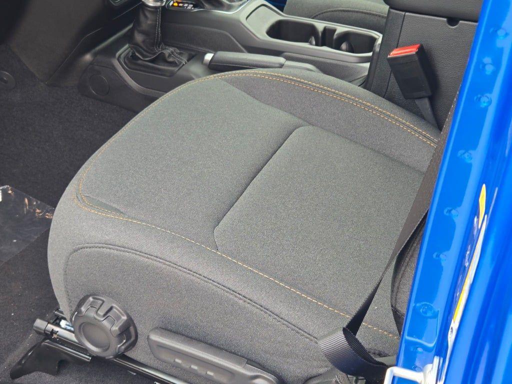 new 2025 Jeep Wrangler car, priced at $45,487