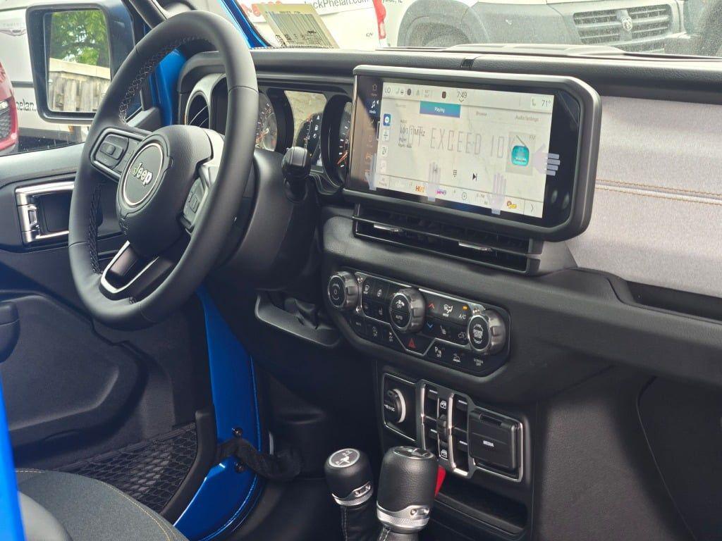 new 2025 Jeep Wrangler car, priced at $45,487