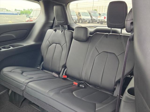 new 2025 Chrysler Pacifica car, priced at $41,532