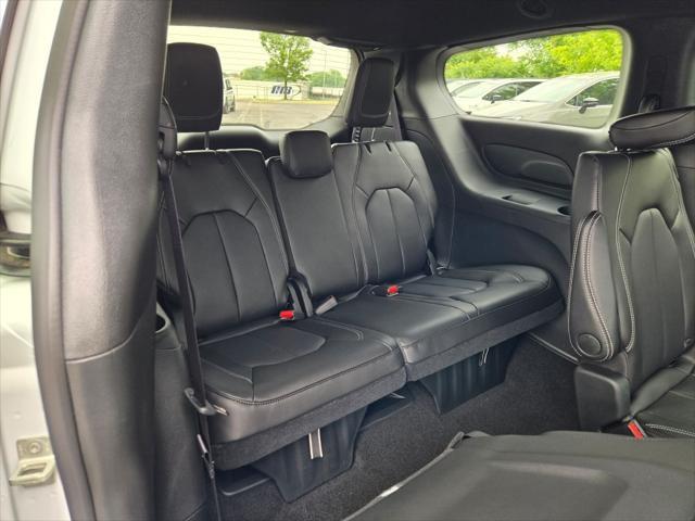 new 2025 Chrysler Pacifica car, priced at $41,532