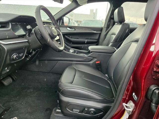 new 2025 Jeep Grand Cherokee car, priced at $45,921