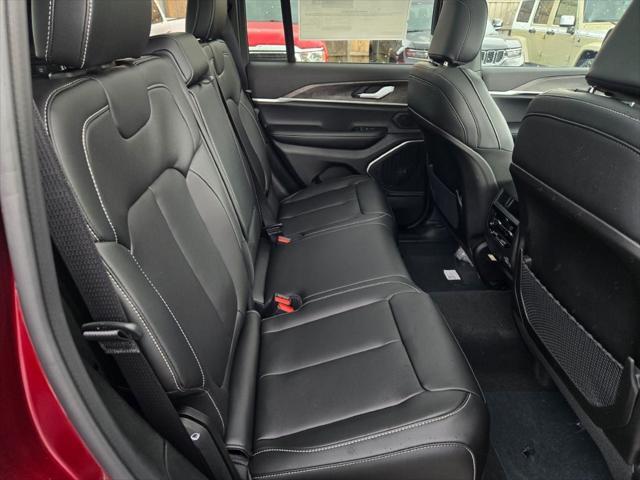 new 2025 Jeep Grand Cherokee car, priced at $45,921