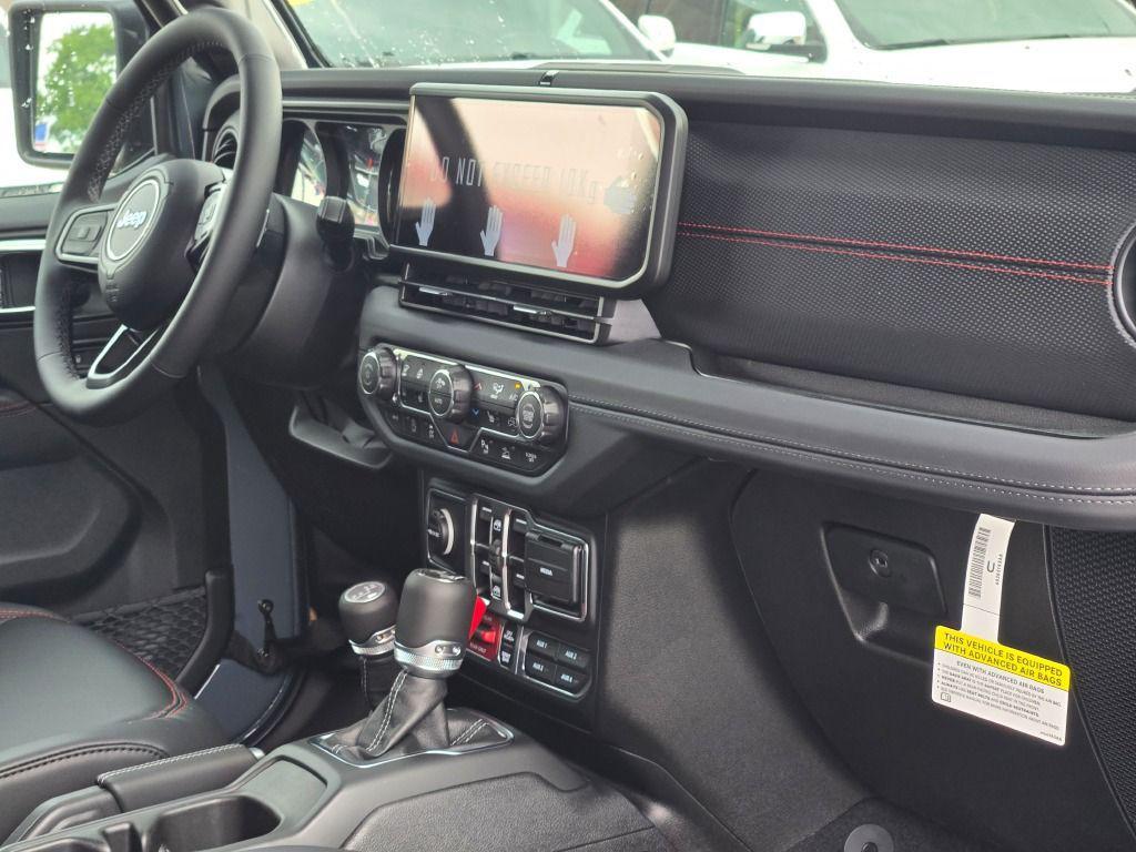 new 2025 Jeep Wrangler car, priced at $59,655