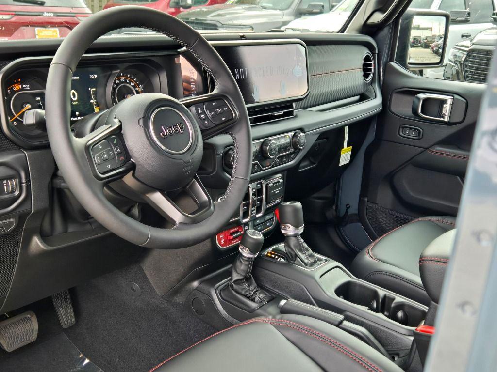 new 2025 Jeep Wrangler car, priced at $59,655