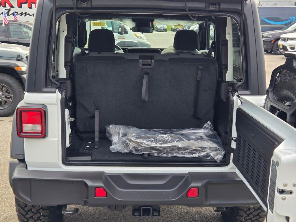 new 2025 Jeep Wrangler car, priced at $38,460
