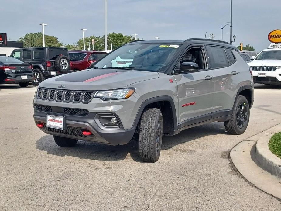 new 2024 Jeep Compass car, priced at $33,470