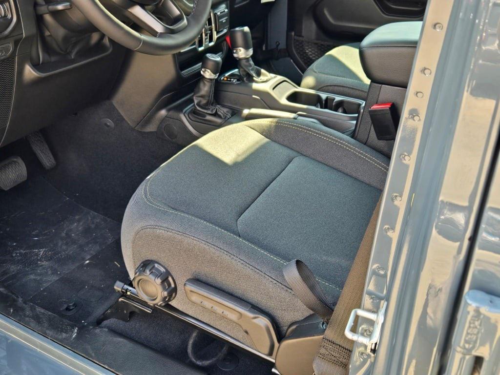 new 2025 Jeep Wrangler car, priced at $45,018