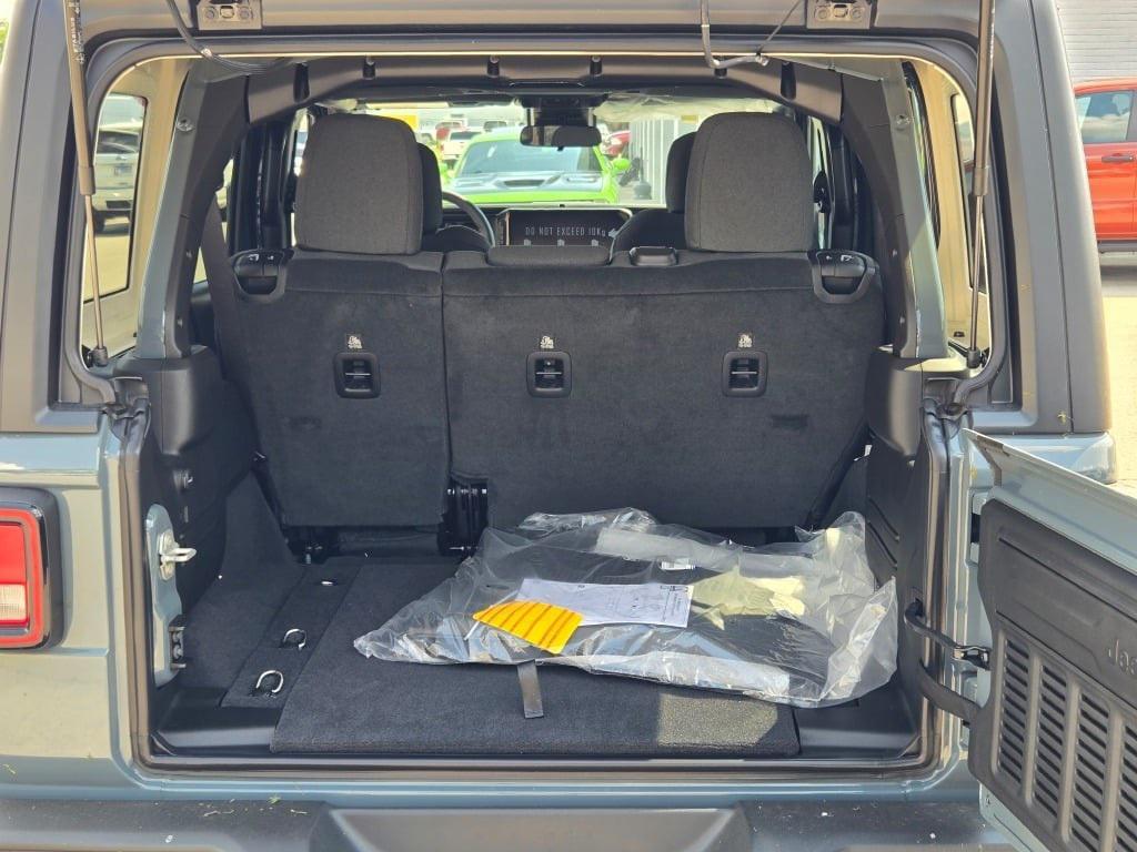 new 2025 Jeep Wrangler car, priced at $45,018