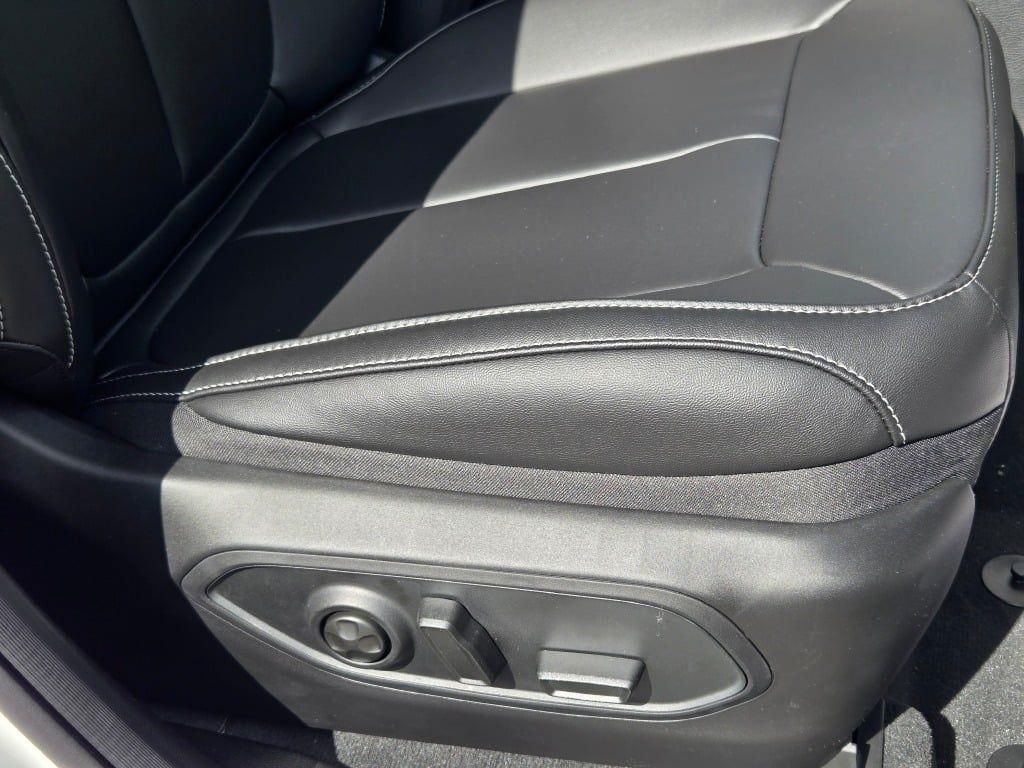 new 2025 Jeep Grand Cherokee car, priced at $40,089