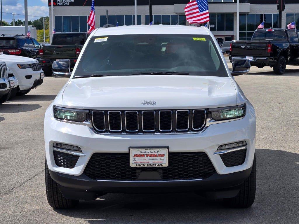 new 2025 Jeep Grand Cherokee car, priced at $40,089
