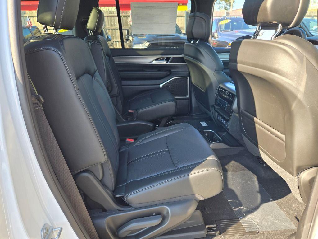 new 2025 Jeep Wagoneer car, priced at $74,102