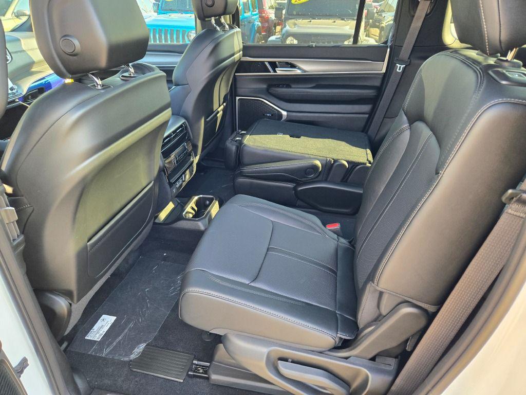 new 2025 Jeep Wagoneer car, priced at $74,102
