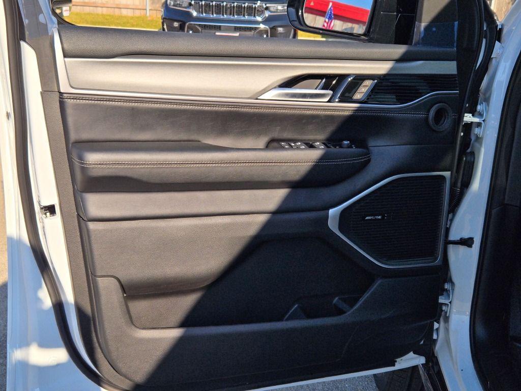 new 2025 Jeep Wagoneer car, priced at $74,102