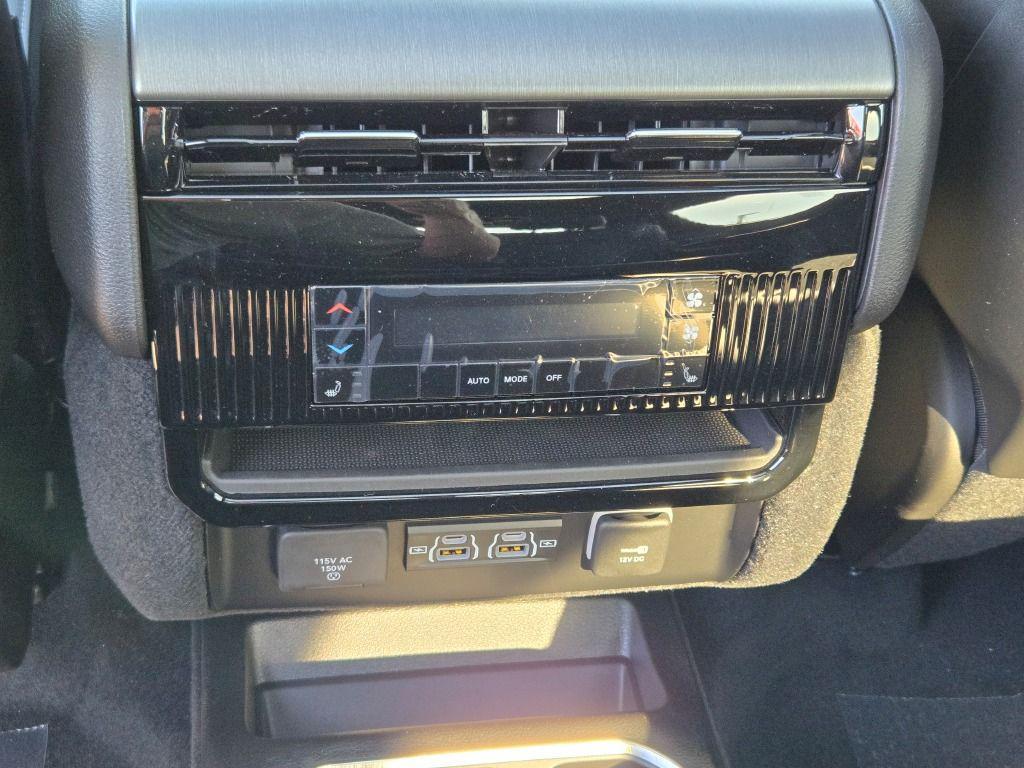 new 2025 Jeep Wagoneer car, priced at $74,102
