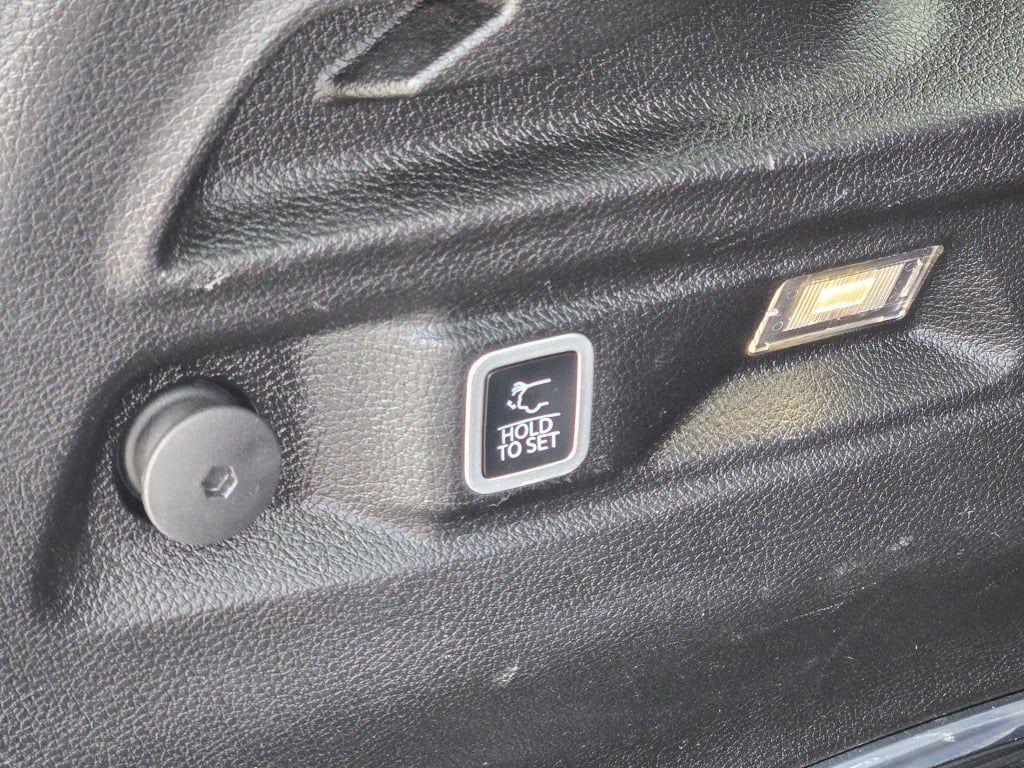 used 2021 Jeep Grand Cherokee L car, priced at $28,497