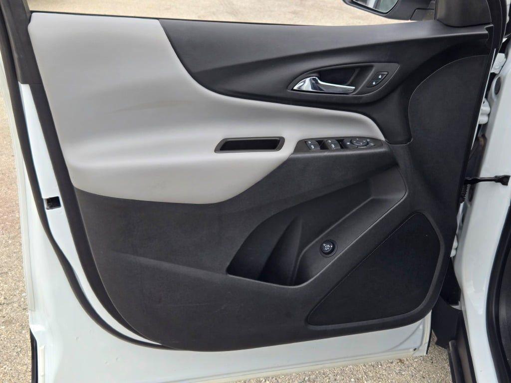 used 2023 Chevrolet Equinox car, priced at $24,542
