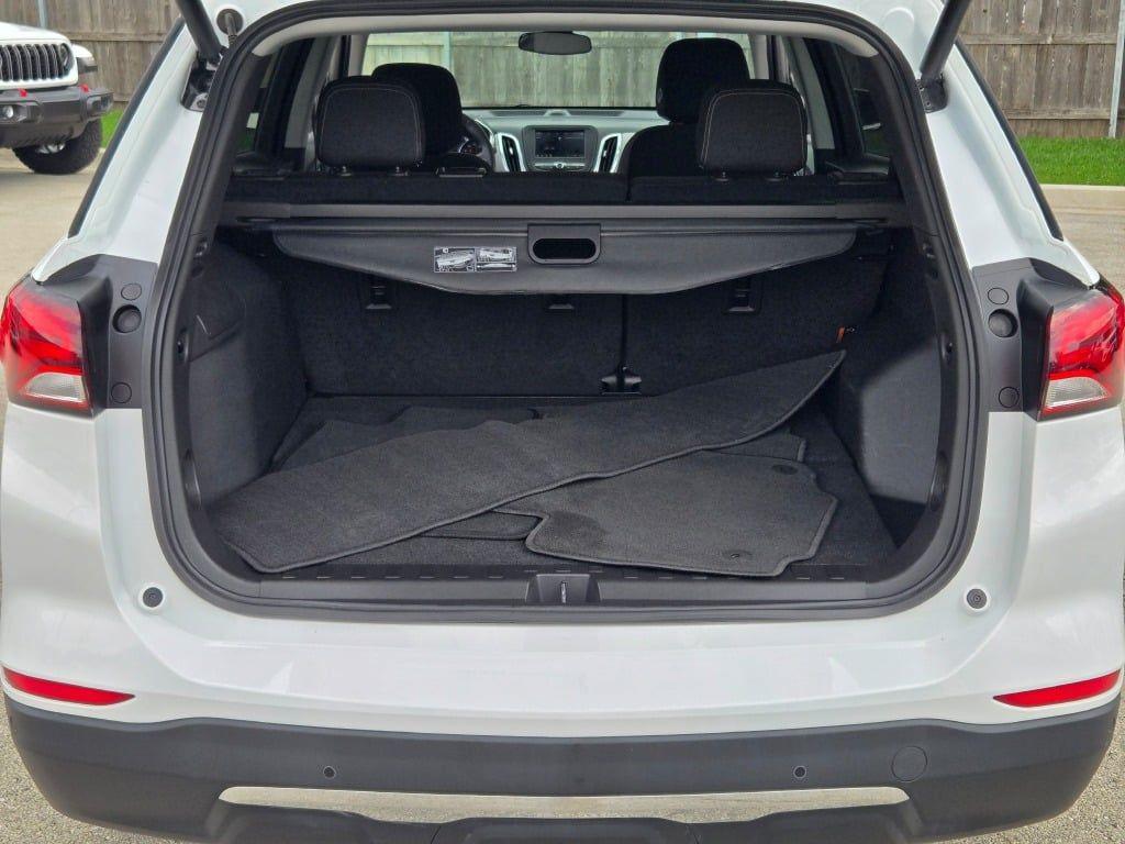 used 2023 Chevrolet Equinox car, priced at $24,542