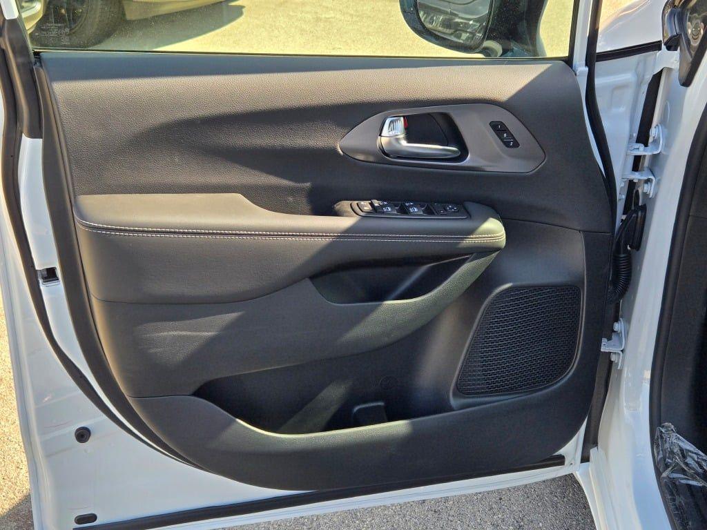new 2026 Chrysler Pacifica car, priced at $42,153
