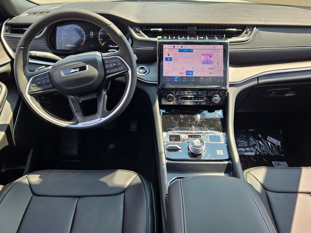 new 2025 Jeep Grand Cherokee car, priced at $50,411