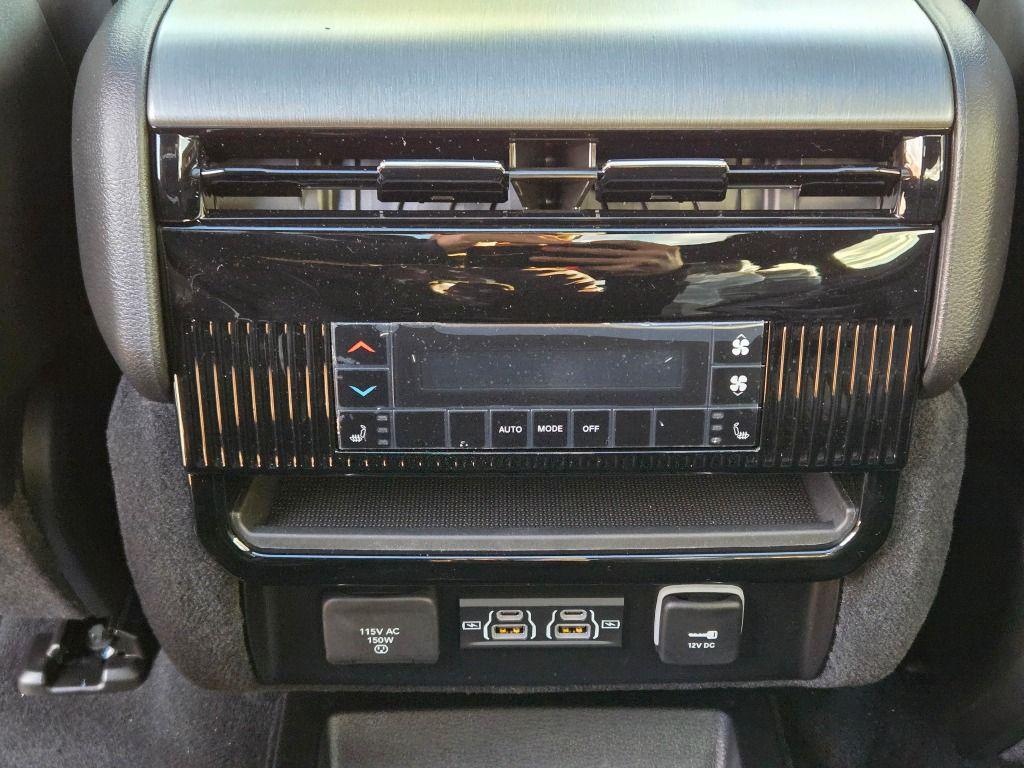 new 2025 Jeep Wagoneer car, priced at $73,221