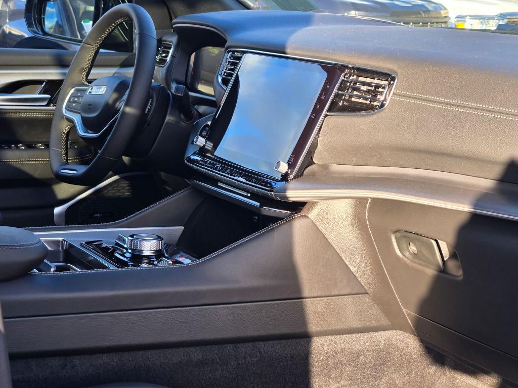 new 2025 Jeep Wagoneer car, priced at $73,221