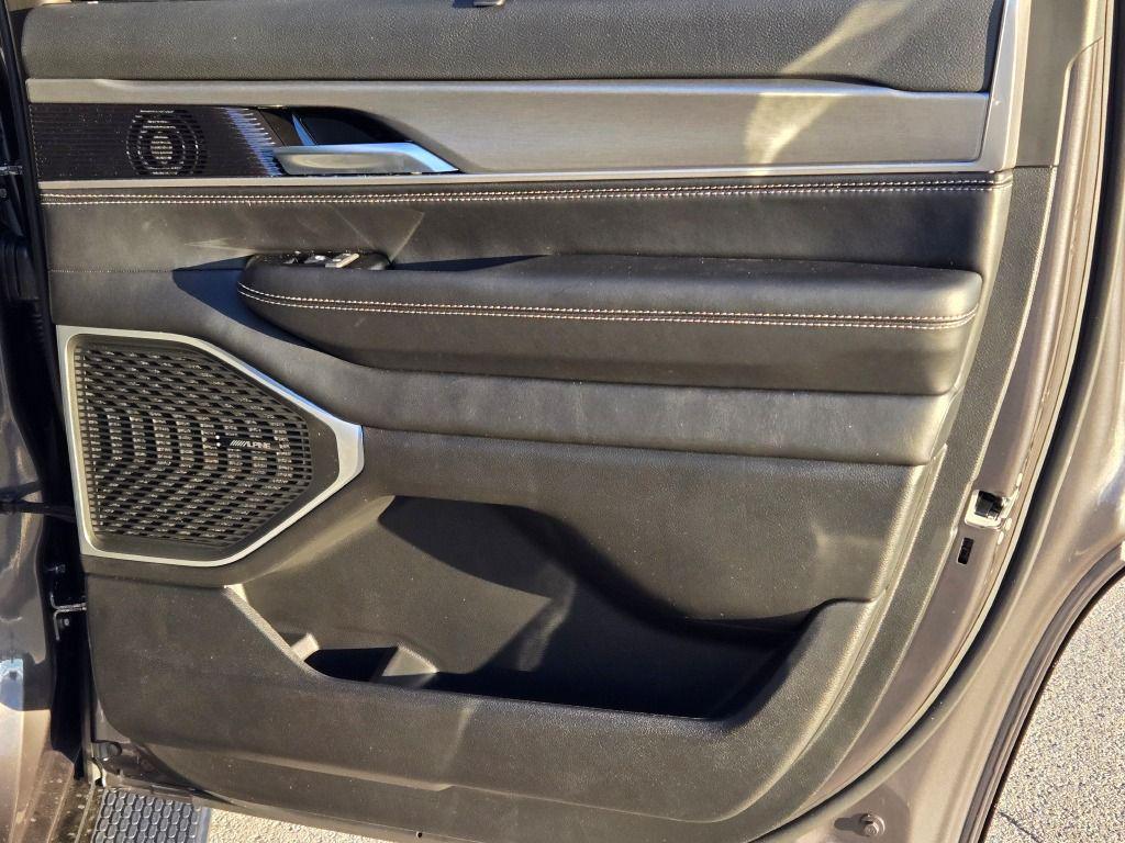 new 2025 Jeep Wagoneer car, priced at $73,221