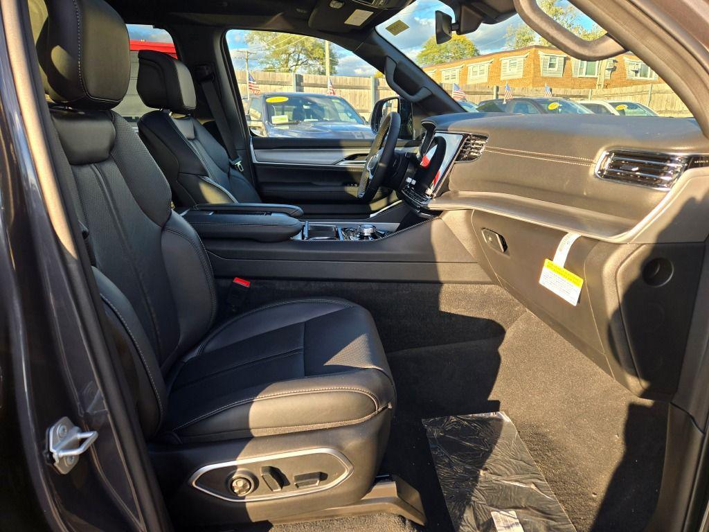 new 2025 Jeep Wagoneer car, priced at $73,221
