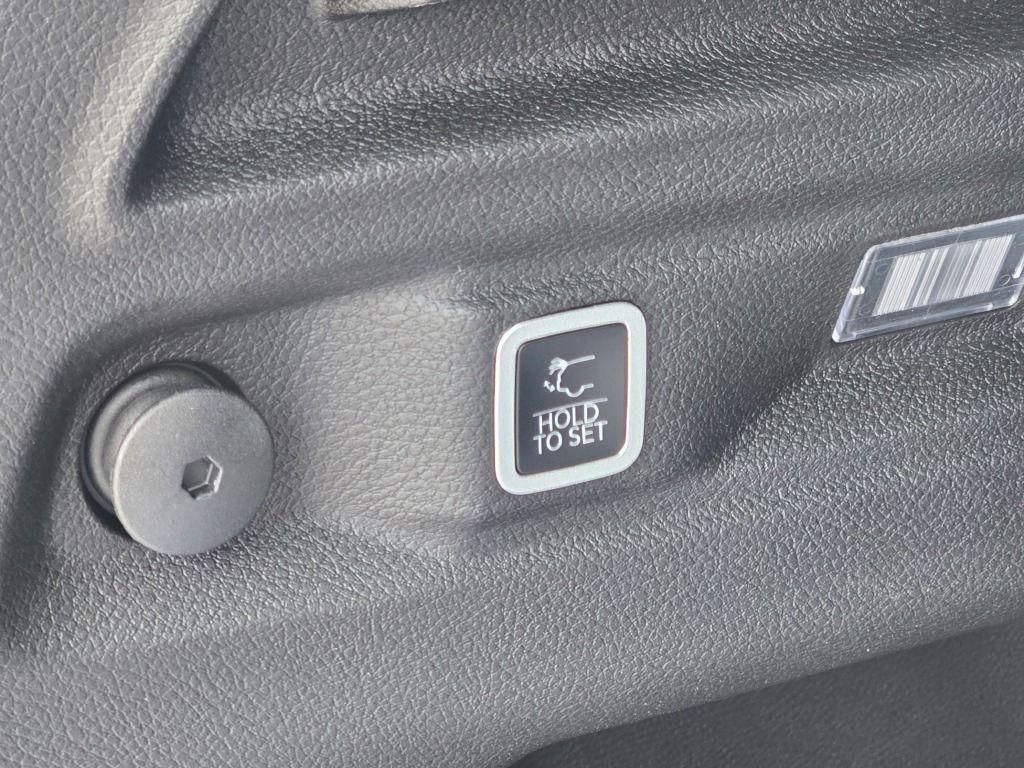 new 2025 Jeep Grand Cherokee L car, priced at $42,656