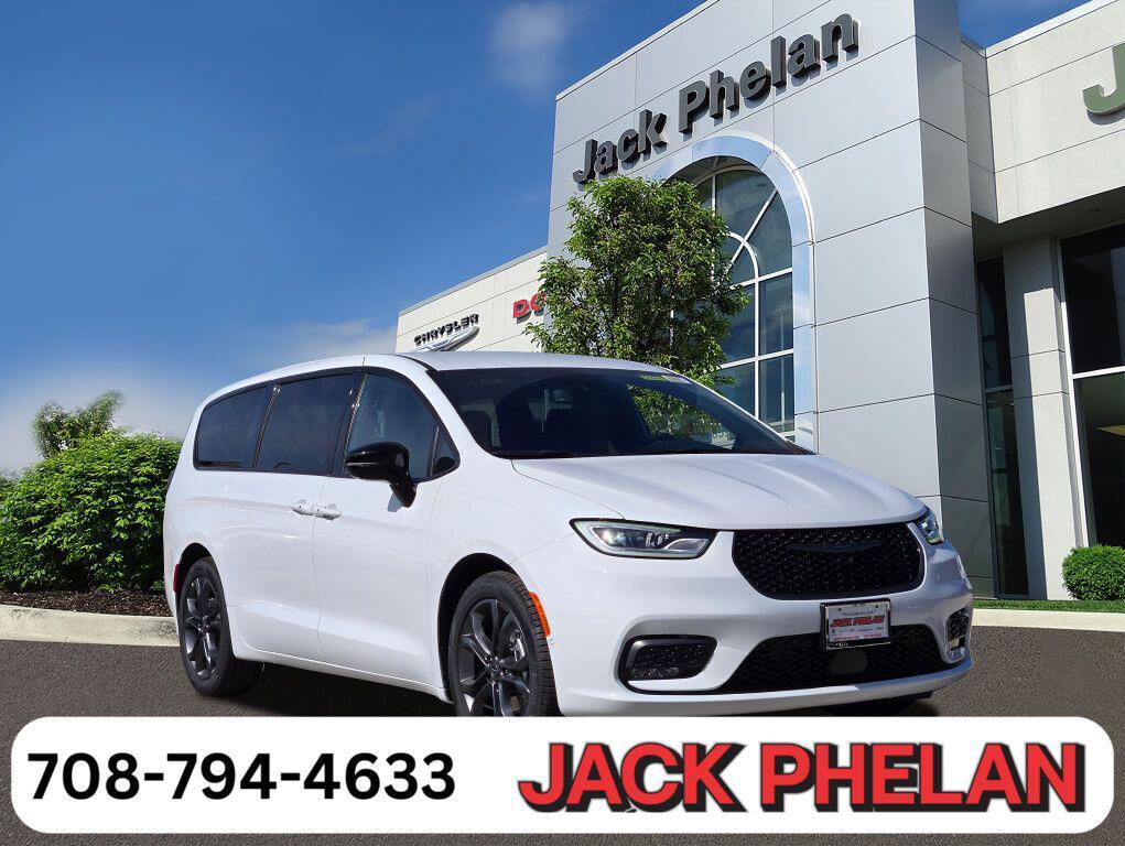 new 2026 Chrysler Pacifica car, priced at $41,866