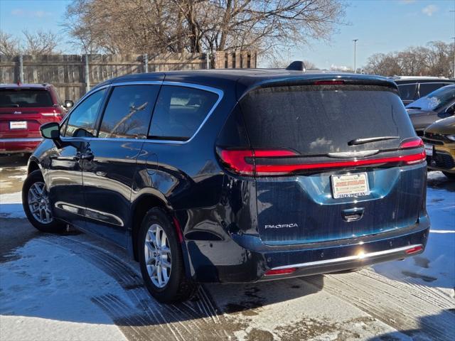 new 2025 Chrysler Pacifica car, priced at $42,920