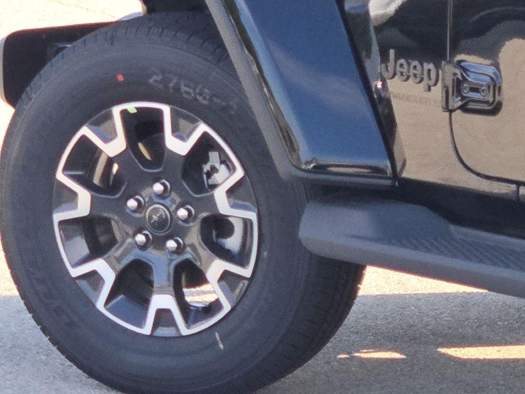 new 2025 Jeep Wrangler car, priced at $51,658