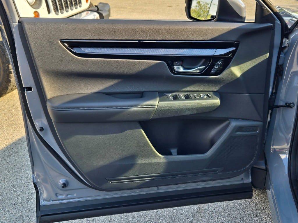 used 2026 Honda CR-V car, priced at $37,500