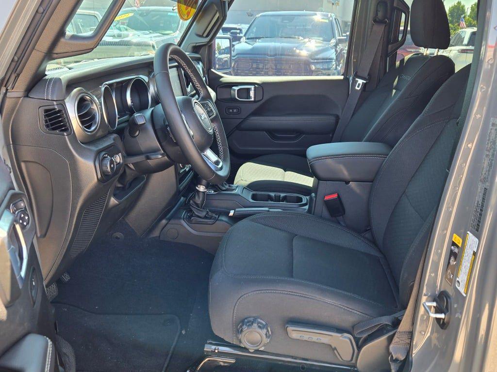 used 2022 Jeep Wrangler Unlimited car, priced at $37,765
