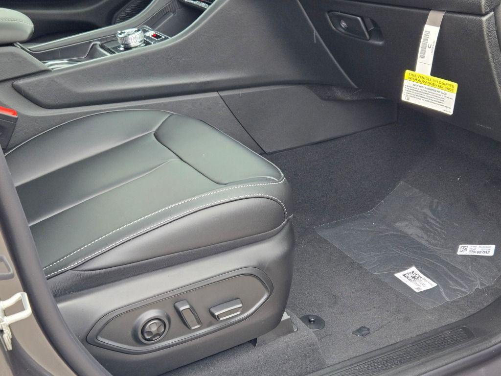 new 2025 Jeep Grand Cherokee L car, priced at $42,335