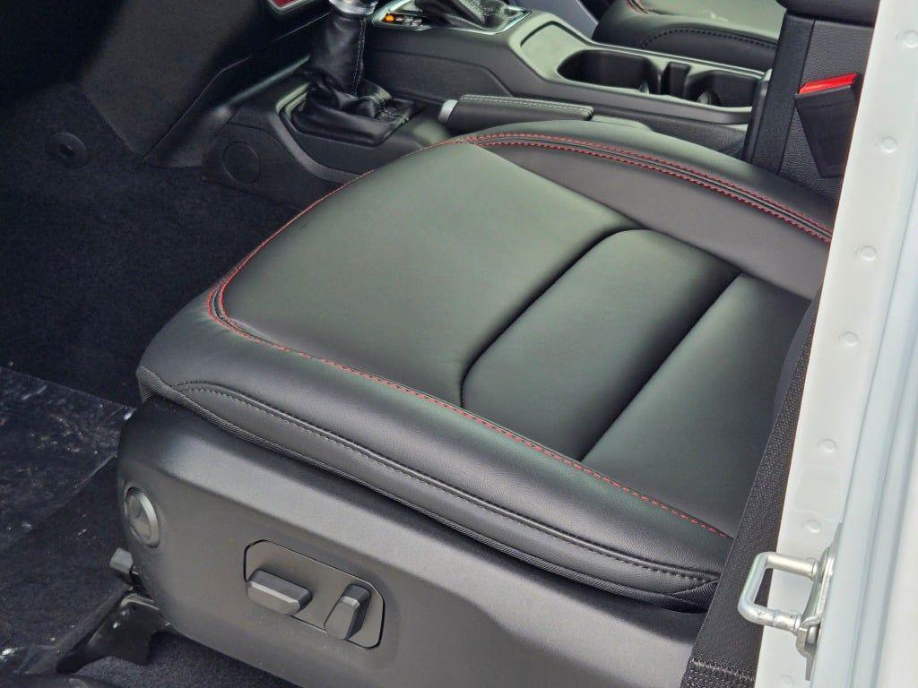 new 2025 Jeep Wrangler car, priced at $59,219