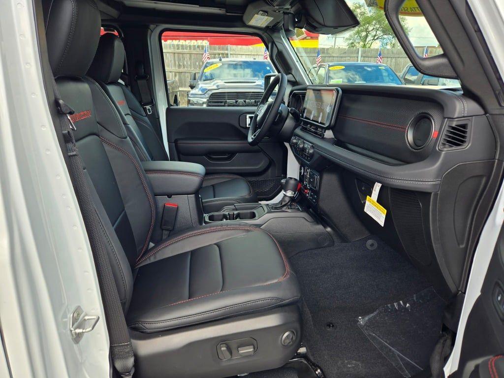 new 2025 Jeep Wrangler car, priced at $59,219