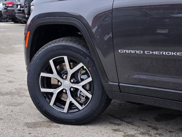 new 2024 Jeep Grand Cherokee L car, priced at $45,333