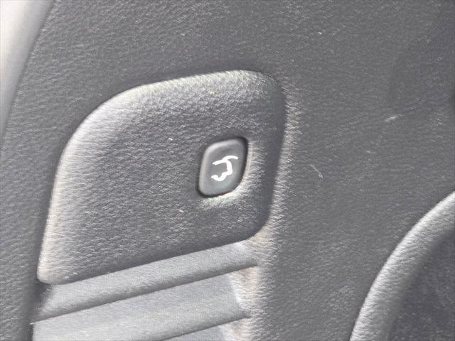 used 2022 Jeep Grand Cherokee car, priced at $27,170