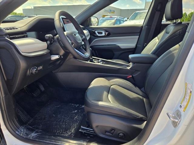 new 2025 Jeep Compass car, priced at $37,098