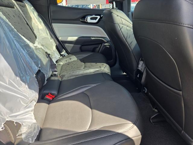 new 2025 Jeep Compass car, priced at $37,098