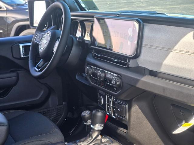 new 2025 Jeep Wrangler car, priced at $47,586