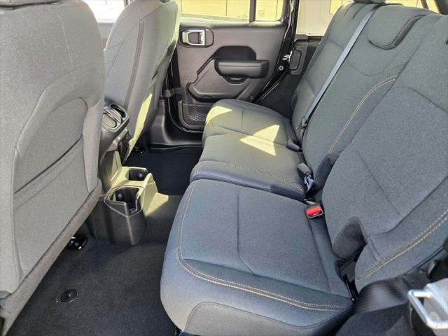 new 2025 Jeep Wrangler car, priced at $47,586