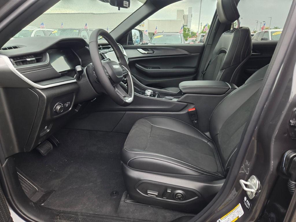 new 2025 Jeep Grand Cherokee L car, priced at $42,656