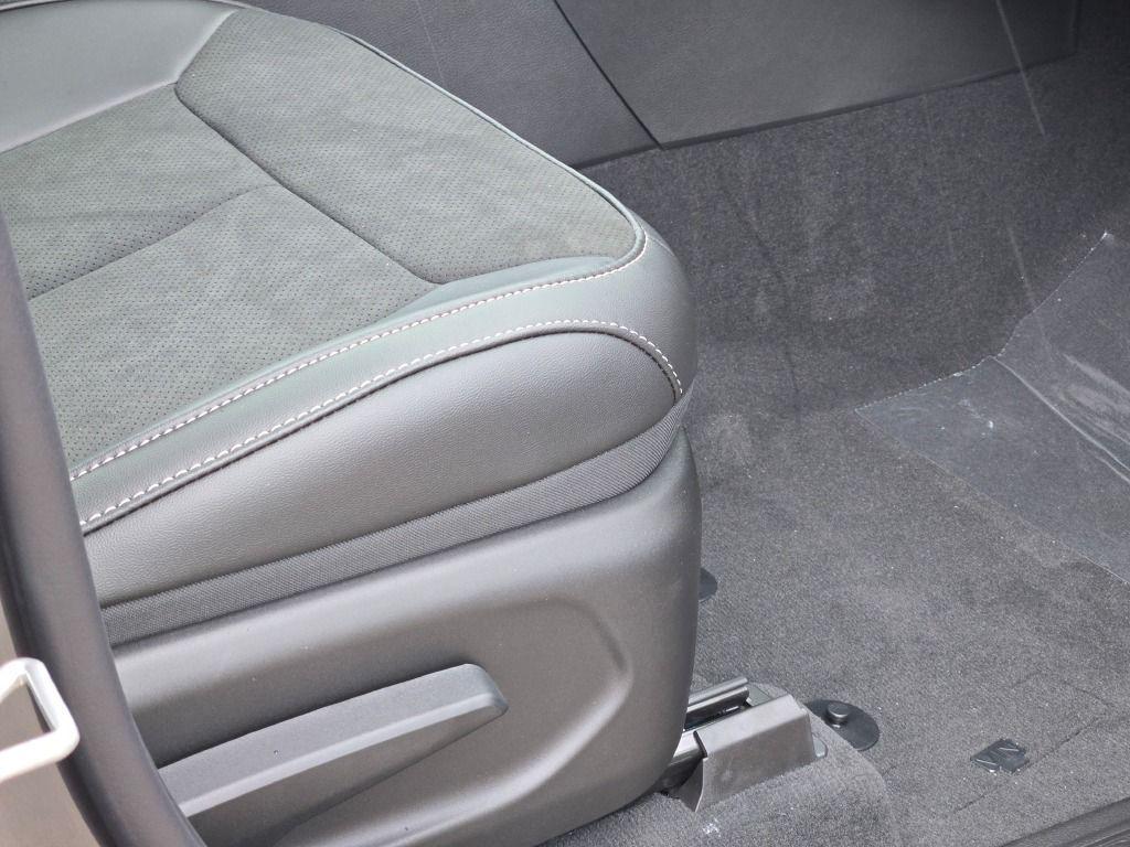 new 2025 Jeep Grand Cherokee L car, priced at $42,656
